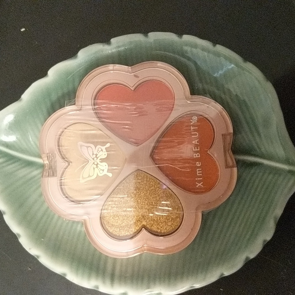 Eyeshadow and Blush Palette